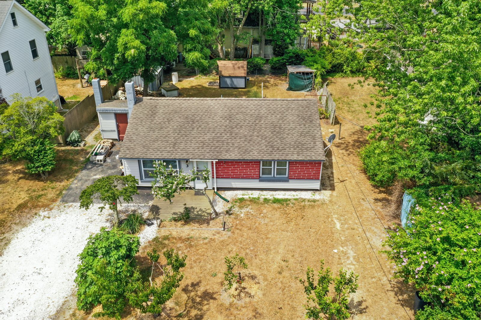 Drone view of the Cape May NJ ranch, garden and driveway