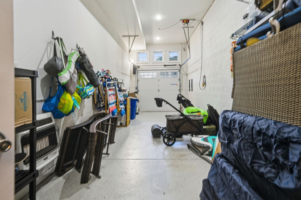 Bikes, kayak and beach gear in the garage