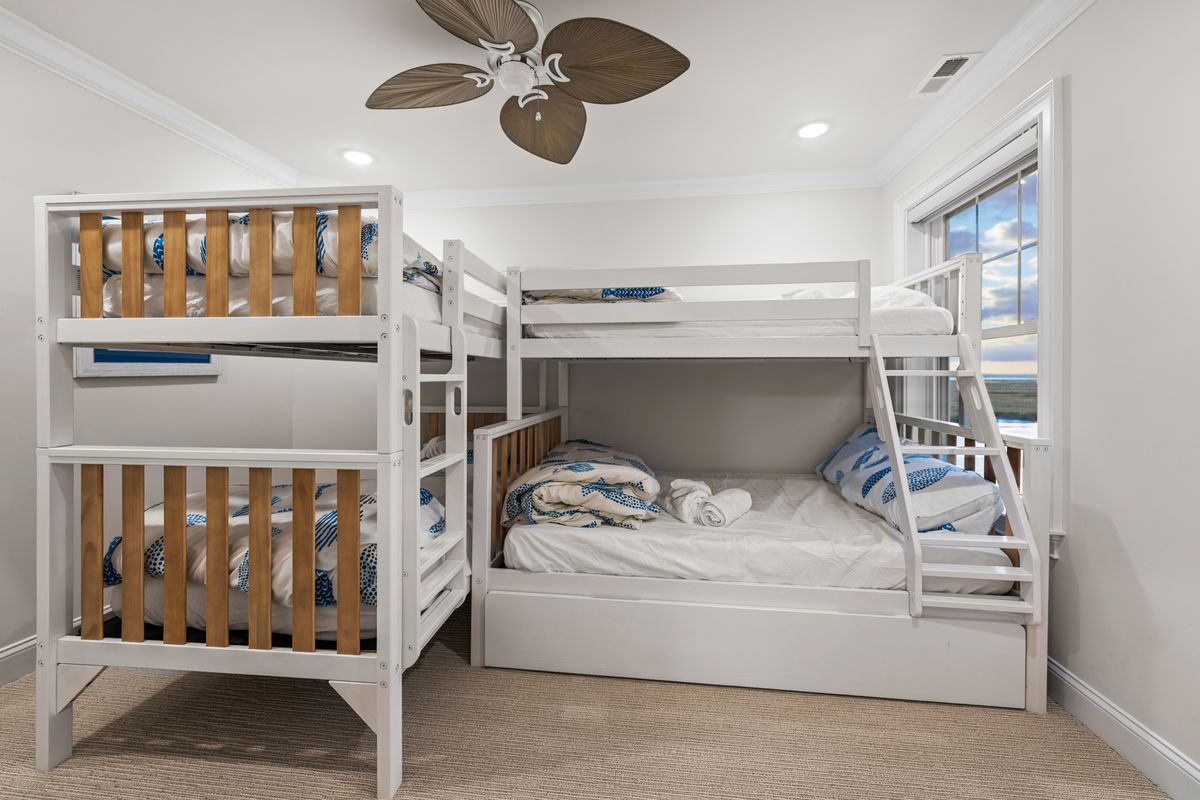 Bunk room for the kids