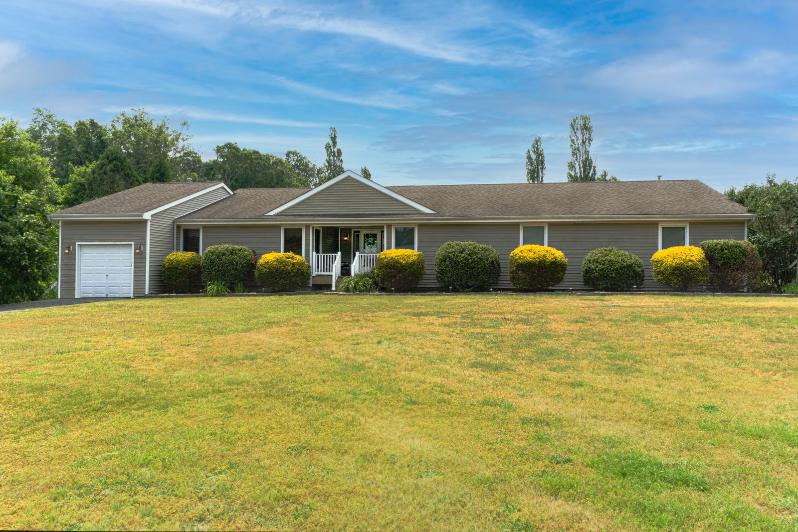Long ranch home on a wide lawn in Cape May Court House NJ